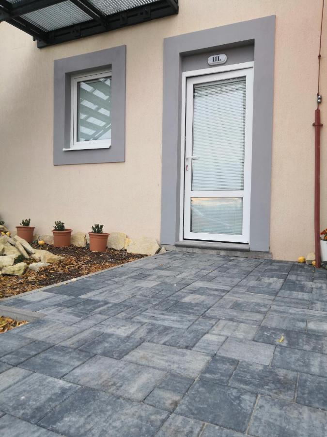 Vehlovice Apartments Mělník Екстериор снимка