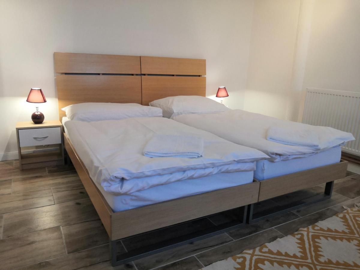 Vehlovice Apartments Mělník Екстериор снимка