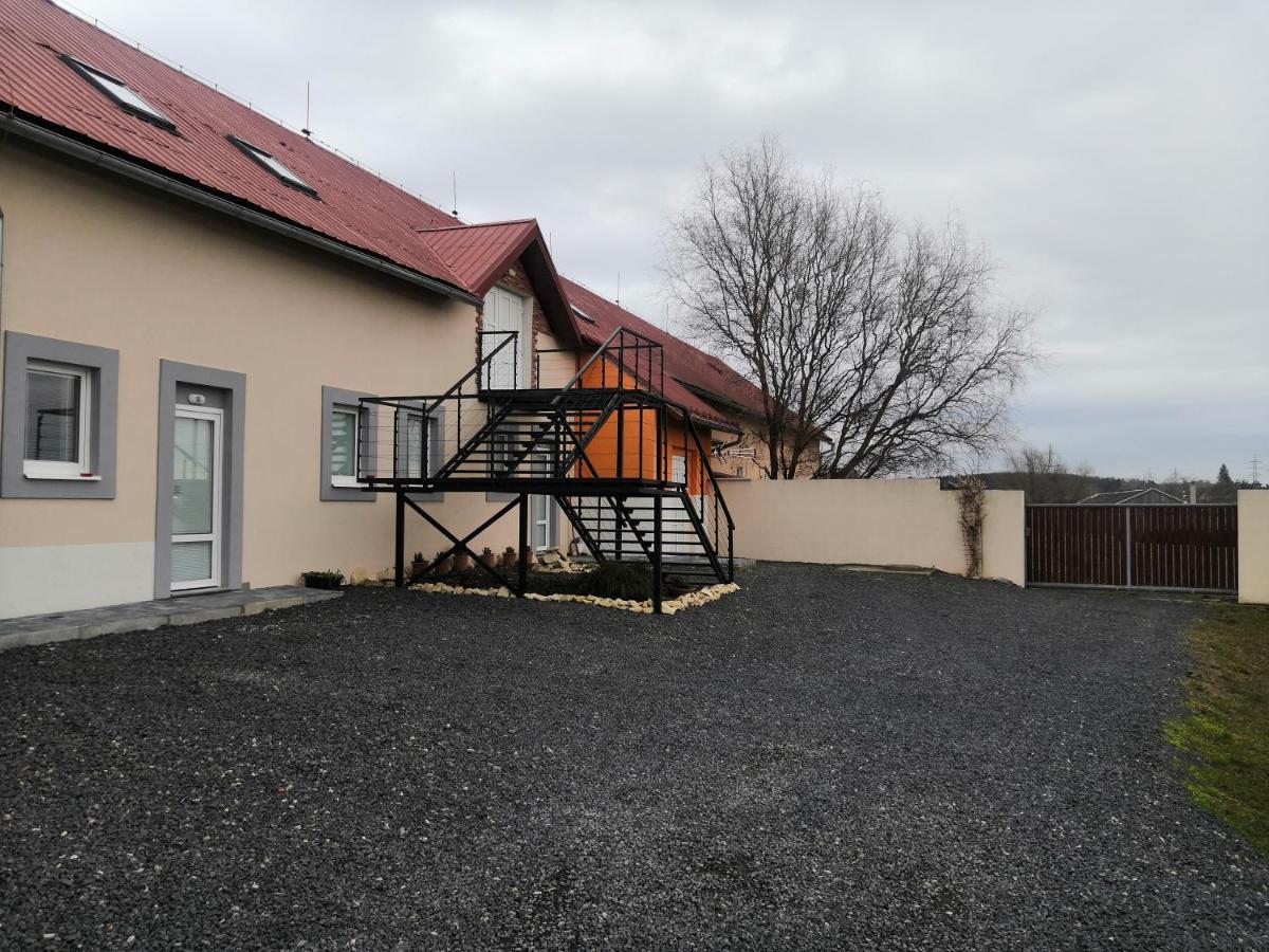Vehlovice Apartments Mělník Екстериор снимка