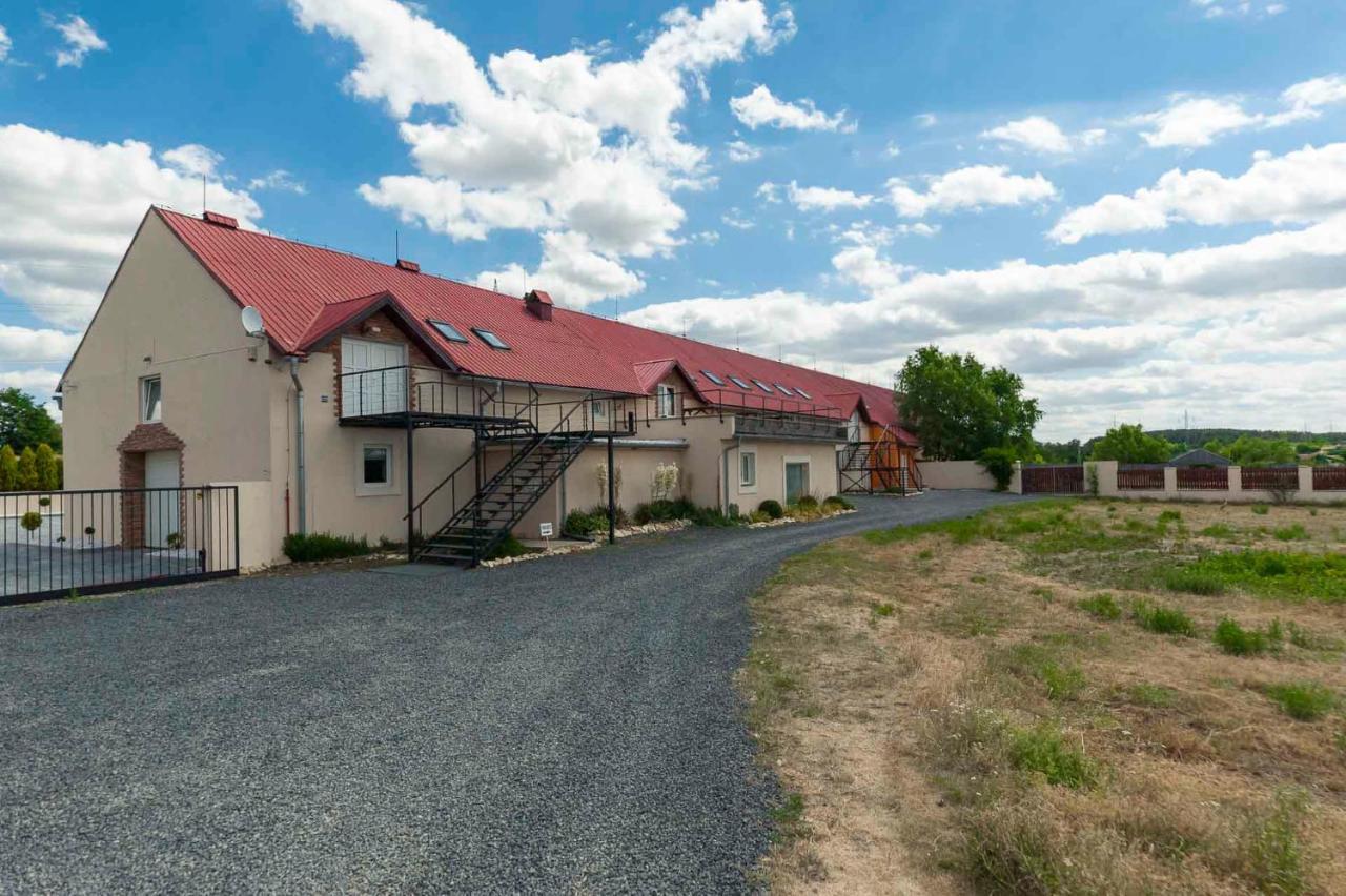 Vehlovice Apartments Mělník Екстериор снимка