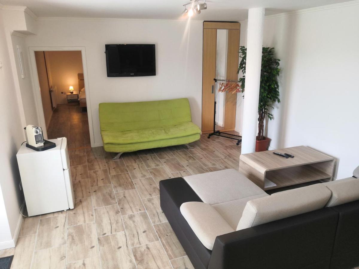 Vehlovice Apartments Mělník Екстериор снимка