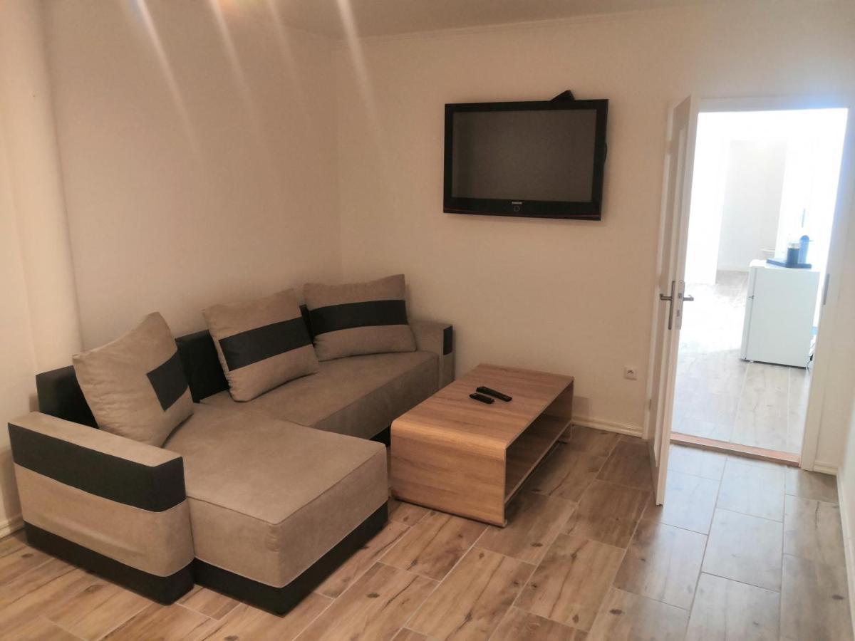 Vehlovice Apartments Mělník Екстериор снимка