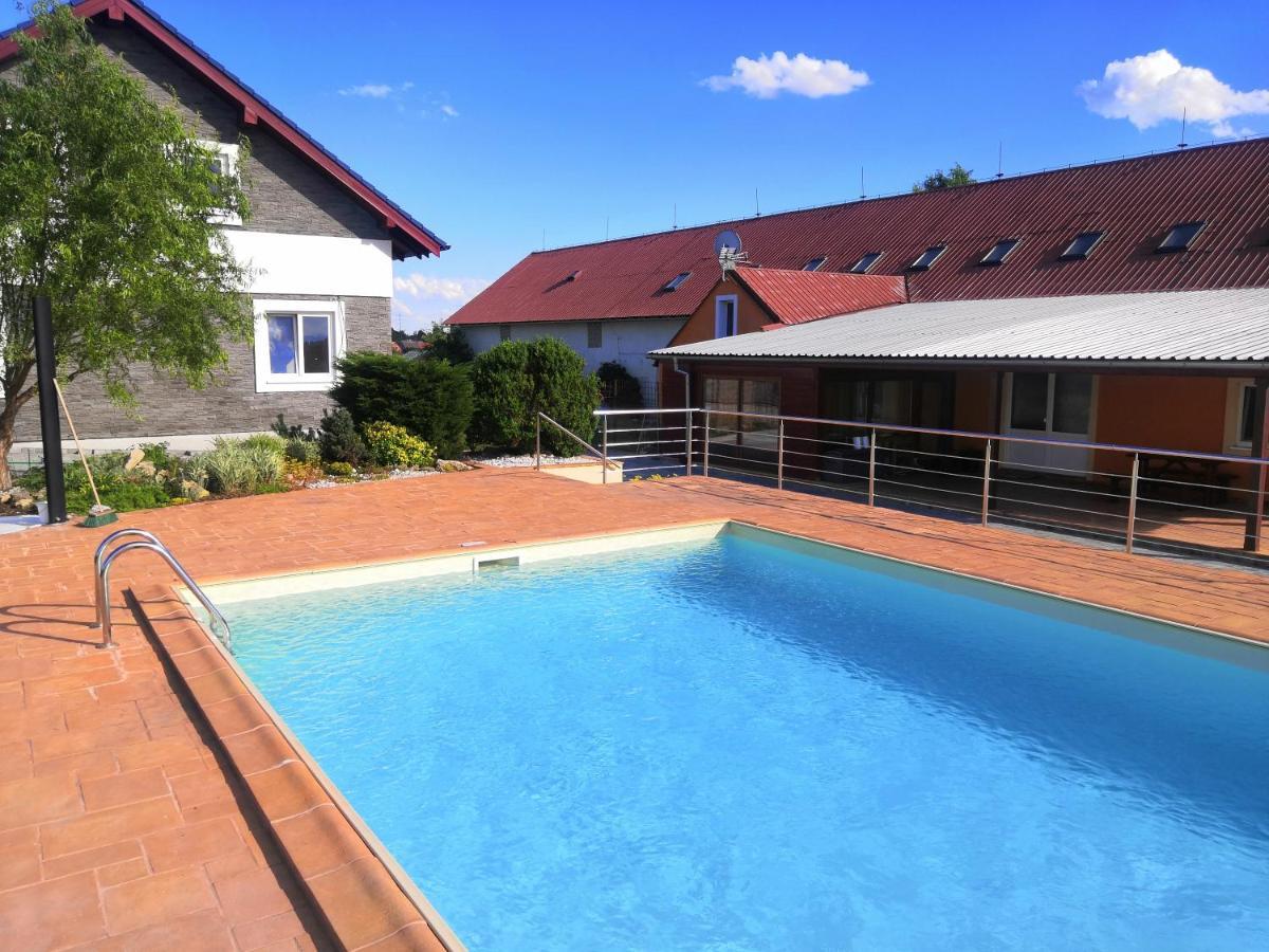 Vehlovice Apartments Mělník Екстериор снимка
