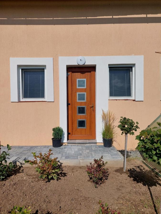 Vehlovice Apartments Mělník Екстериор снимка
